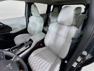 2025 Mitsubishi Outlander SEL