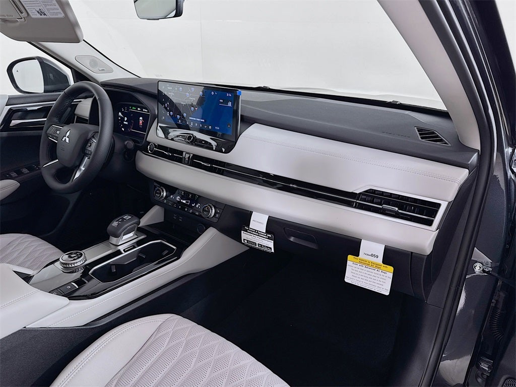 2025 Mitsubishi Outlander SEL