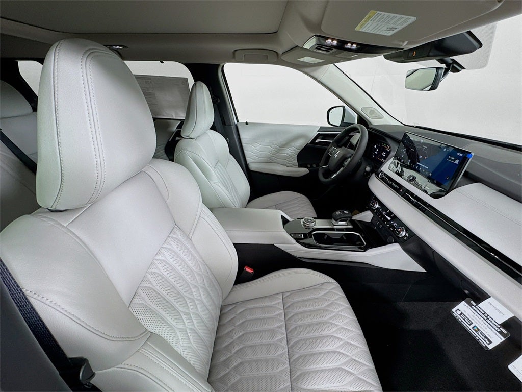 2026 Mitsubishi Outlander SEL