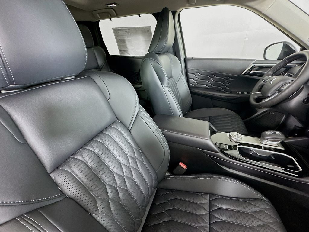 2026 Mitsubishi Outlander SEL