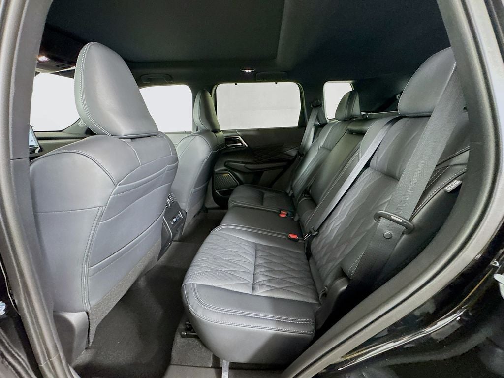 2026 Mitsubishi Outlander Black Edition