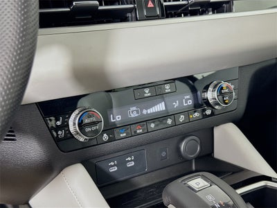 2025 Mitsubishi Outlander Platinum Edition