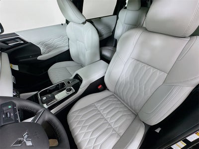 2025 Mitsubishi Outlander Platinum Edition