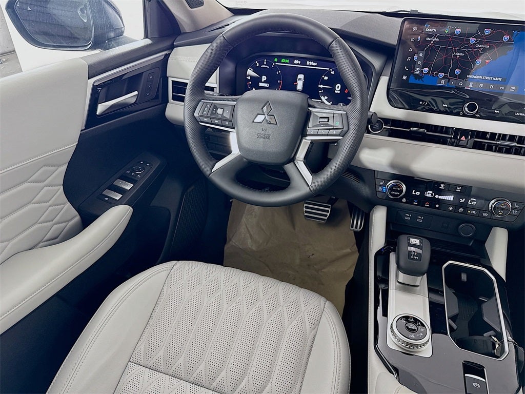 2025 Mitsubishi Outlander Platinum Edition