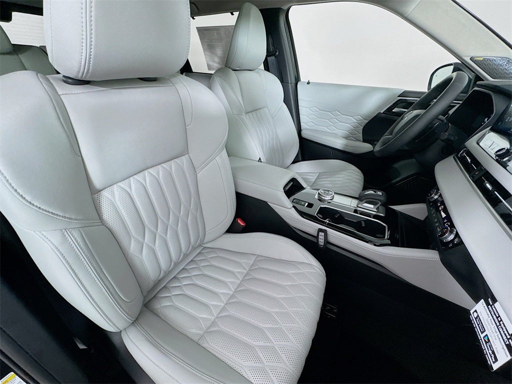 2025 Mitsubishi Outlander Platinum Edition