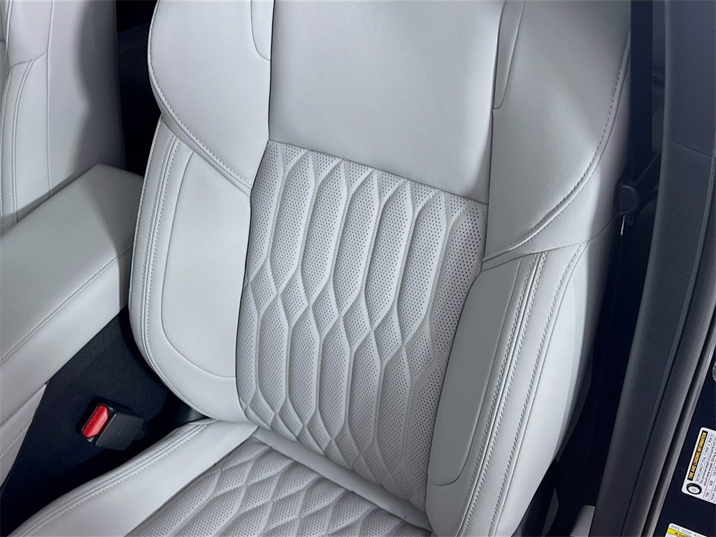 2025 Mitsubishi Outlander Platinum Edition