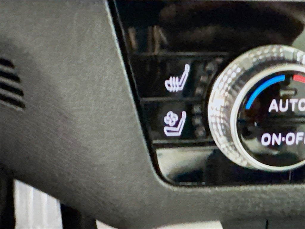 2025 Mitsubishi Outlander Platinum Edition