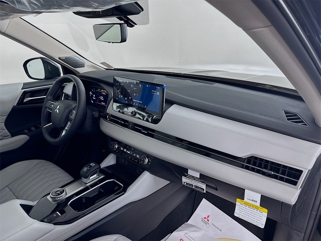 2025 Mitsubishi Outlander Platinum Edition