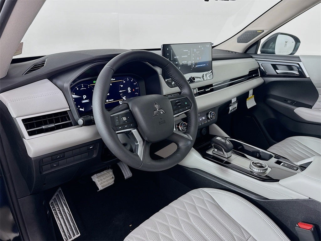 2025 Mitsubishi Outlander Platinum Edition
