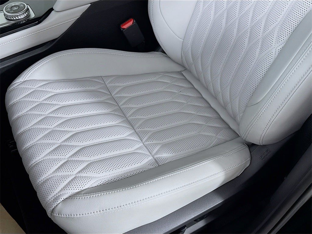 2025 Mitsubishi Outlander Platinum Edition