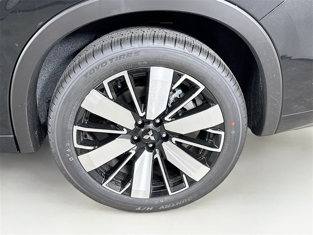 2025 Mitsubishi Outlander Platinum Edition