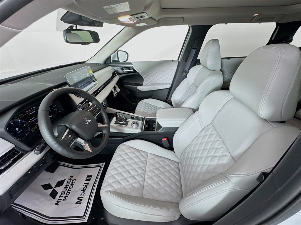 2025 Mitsubishi Outlander PHEV SEL