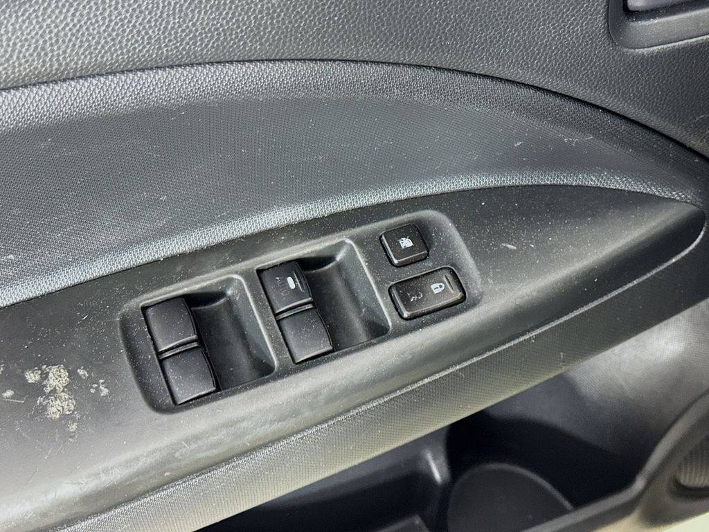 2022 Mitsubishi Mirage ES