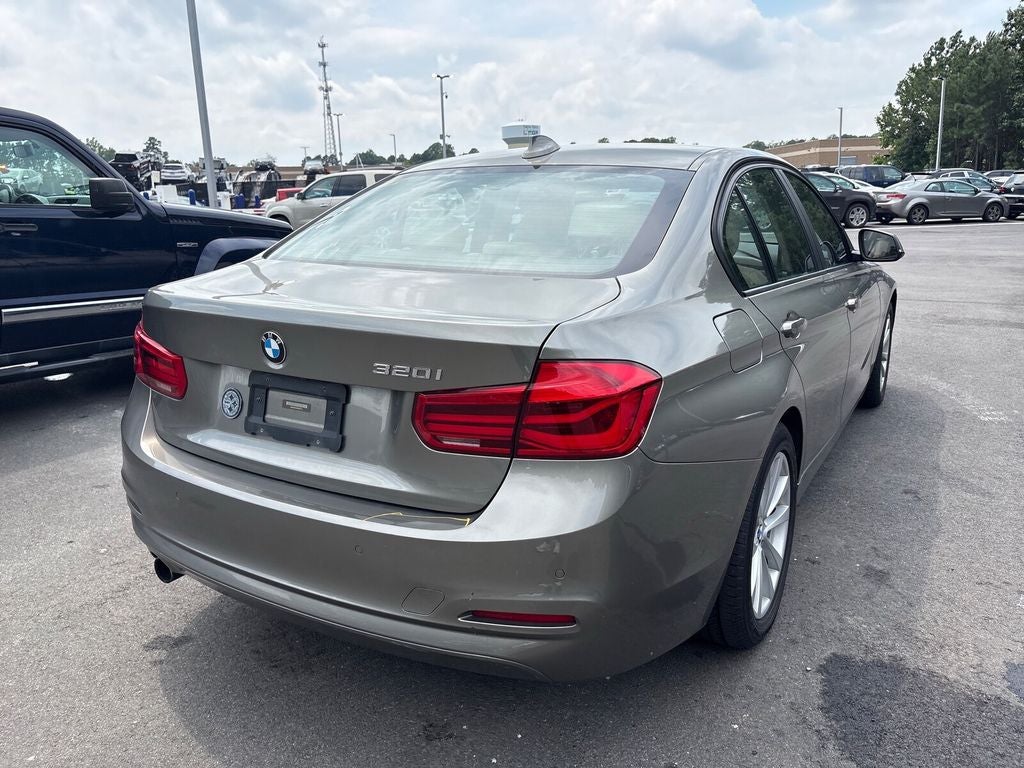 2017 BMW 3 Series 320i