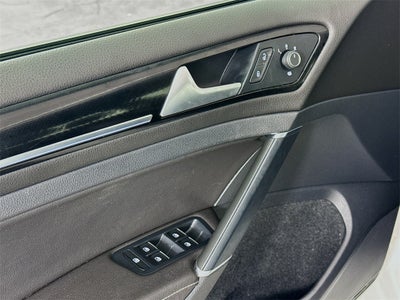 2019 Volkswagen Golf R DCC & Navigation 4Motion