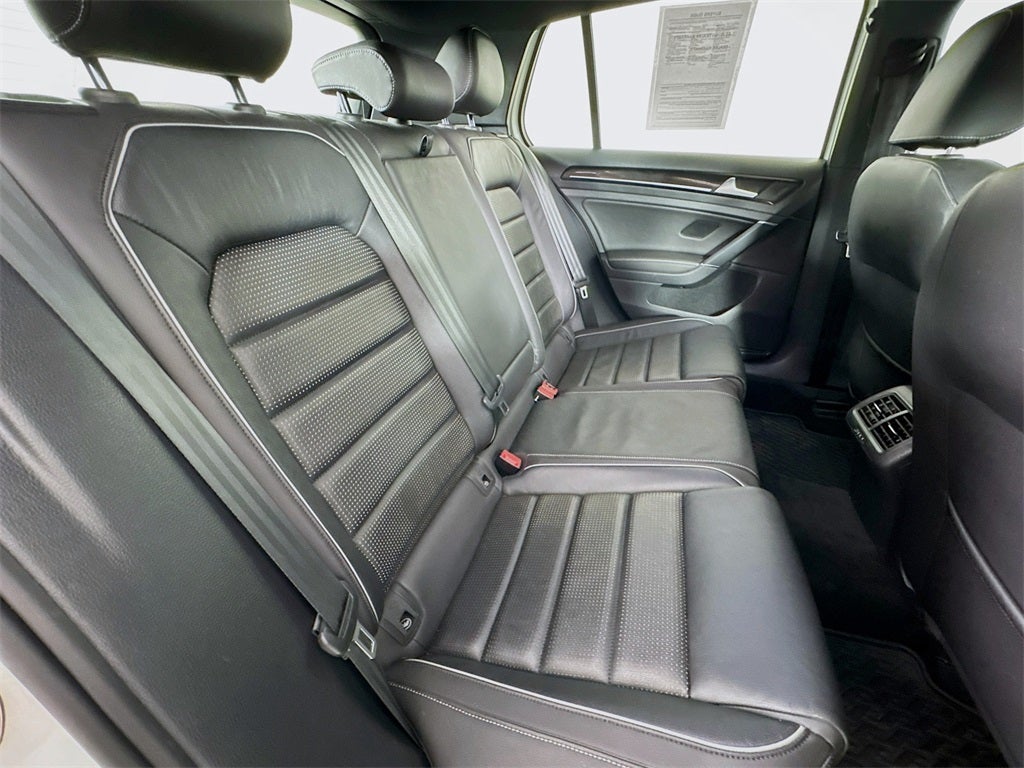 2019 Volkswagen Golf R DCC & Navigation 4Motion