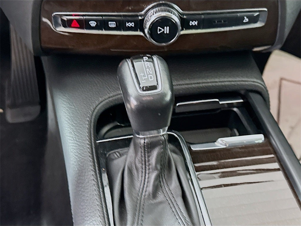 2018 Volvo XC90 T5 Momentum