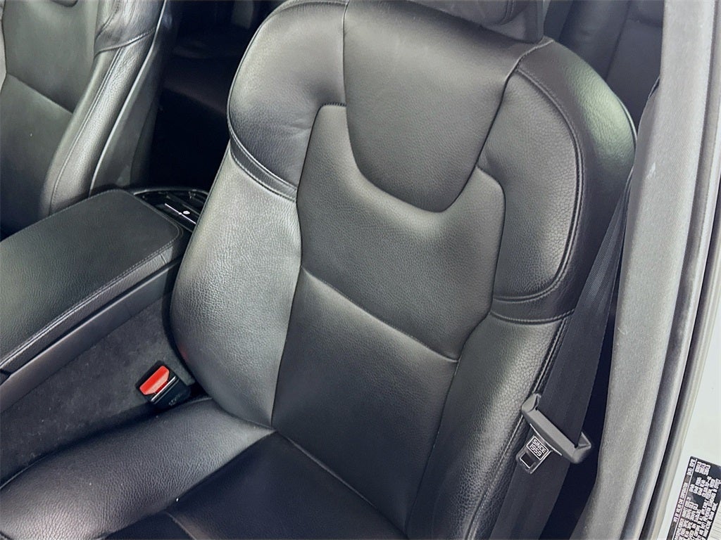2018 Volvo XC90 T5 Momentum