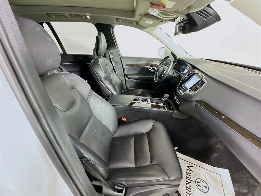 2018 Volvo XC90 T5 Momentum
