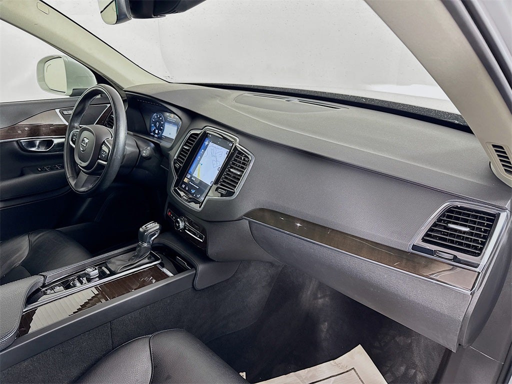 2018 Volvo XC90 T5 Momentum